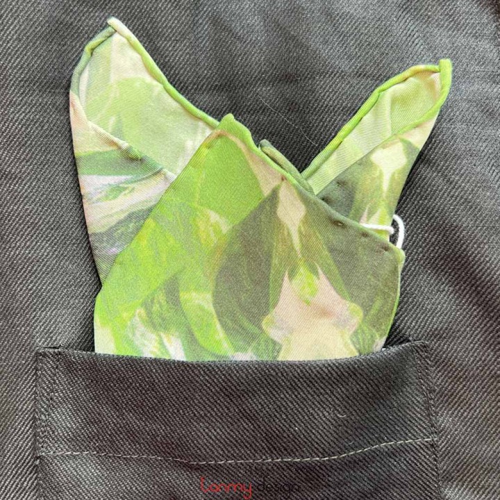 Green Nvar silk square scarf 27X27cm - M11